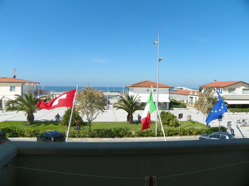 Hotel La Vela Lido di Camaiore Buitenkant foto